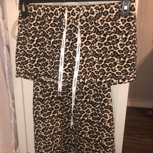 💗Free Gift W/Every Purchase💗Calvin Klein Animal Print Pajama Short set ~Small~